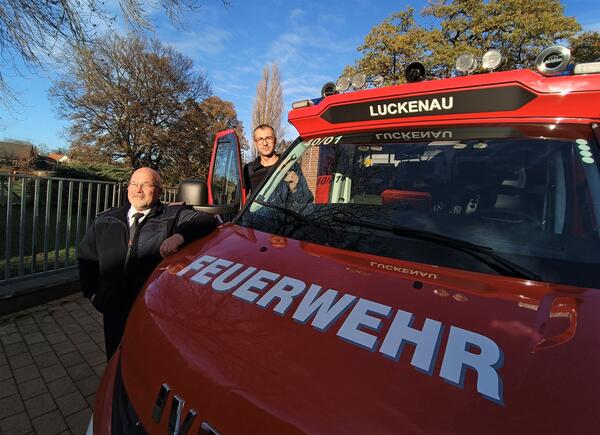 001 Feuerwehr Luckenau mit neuem MLF und saniertem Gertehaus