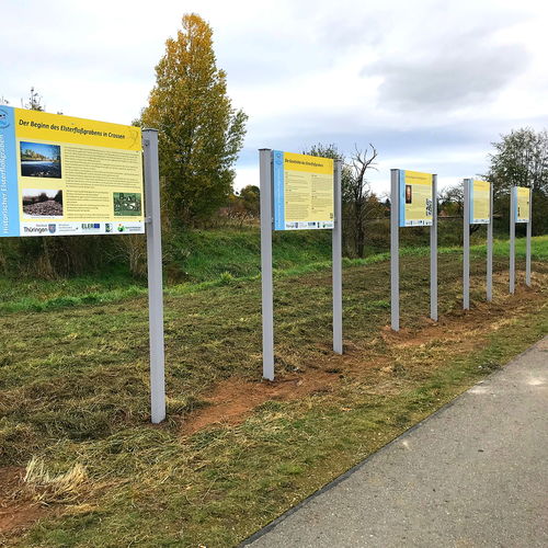 Info-Tafeln am Flößerpfad in Crossen