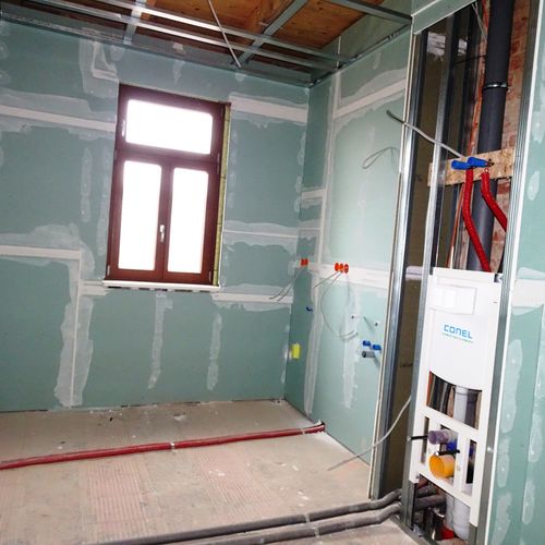 August-Bebel-Straße 53 - 3. OG Wohnung links Badezimmer