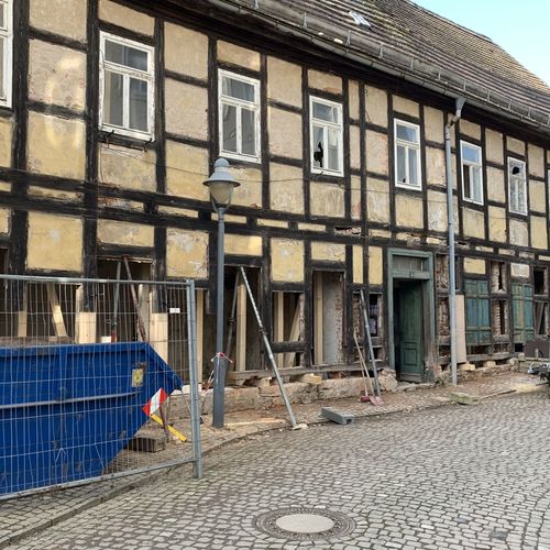 Steinstraße 5 - EG Straßenseite - Fachwerksanierung links