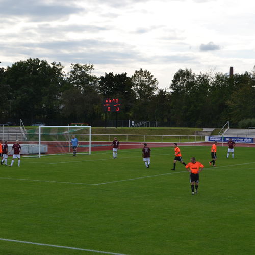 Am Benefiz-Sonntag lud ein buntes Treiben große und kleine Besucher in das Ernst-Thälmann-Stadion. Alle gesammelten Spendeneinnahmen werden zugunsten der Flutopfer in Bad Neuenahr-Ahrweiler gesammelt.