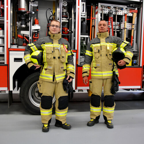 Foto 4 - Stadt investiert in Ausstattung - Feuerwehr mit neuer Schutzkleidung ausgestatt