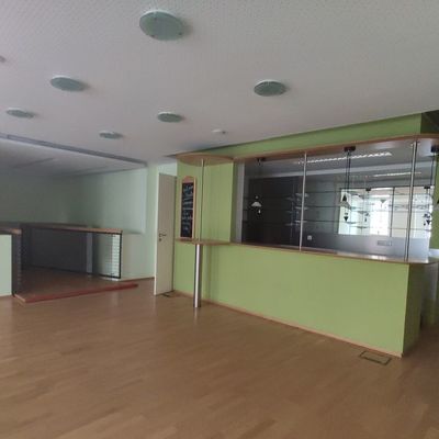 Bar im Obergeschoss Romarkt 15, 16