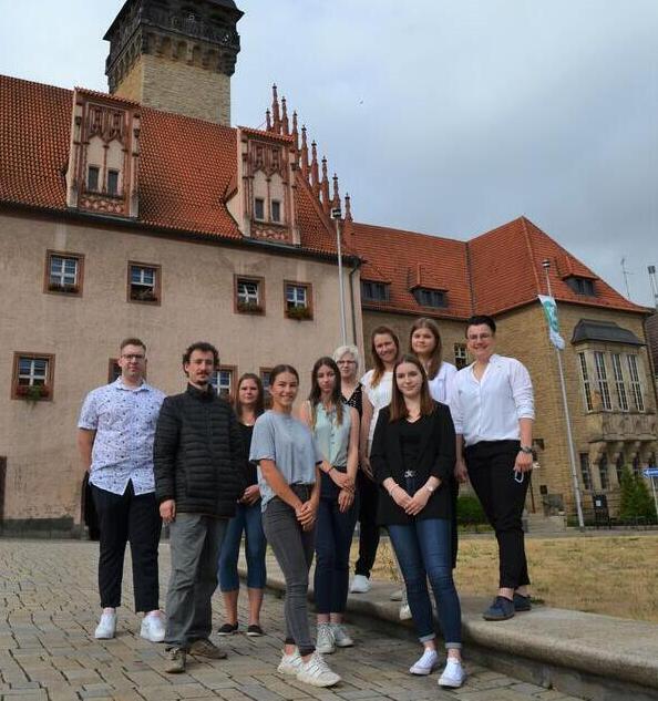 Acht neue Auszubildende für die Stadtverwaltung (c) Stadt Zeitz