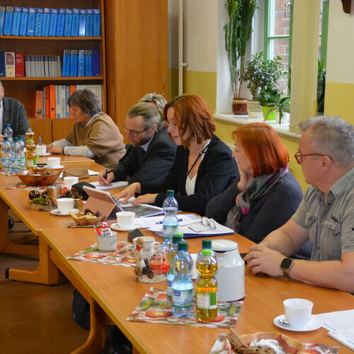 019 Bildungsministerin des Landes Sachsen-Anhalt zum Gespräch in Zeitz