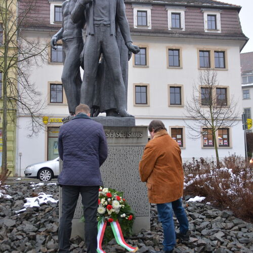 07 Gedenken an die Opfer der nationalsozialistischen Gewaltherrschaft - Kranzniederlegung als Zeichen gegen das Vergessen