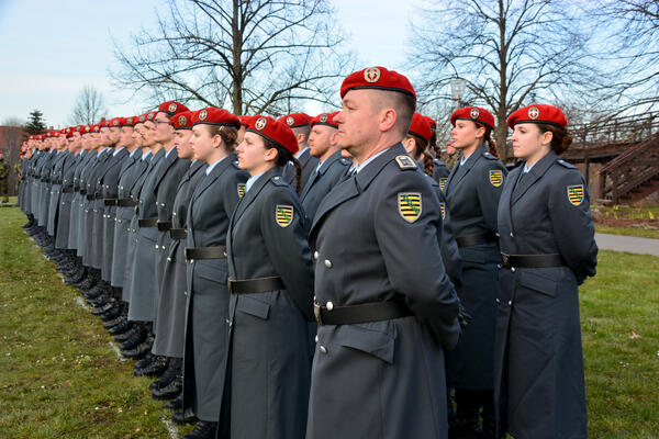 01 - Gelöbnis Bundeswehr Schlosspark Zeitz