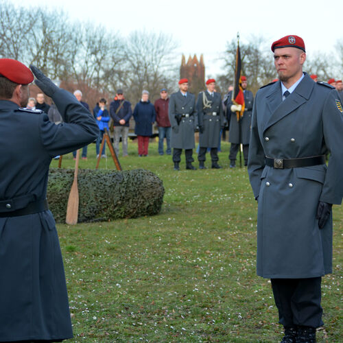 14 - Gelbnis Bundeswehr Schlosspark Zeitz