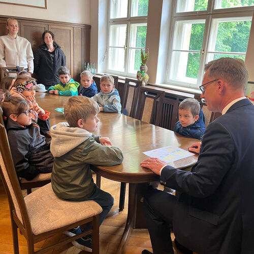 06 - Kita Regenbogen zu Besuch im Rathaus