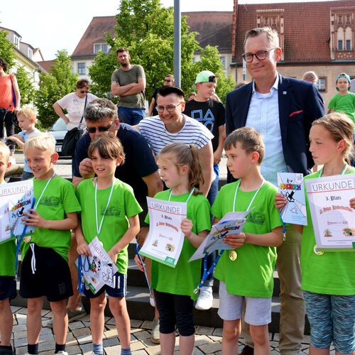 032 - Kinderduathlon 2023 - Platz 3 beim Wettkampf der Grundschulen Klassen eins und zwei belegte die Mannschaft der Grundschule Bergsiedlung