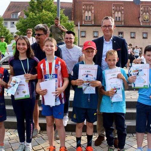 034 - Kinderduathlon 2023 - Platz 2 beim Wettkampf der Grundschulen Klassen drei und vier belegte die Mannschaft der Grundschule Rehmsdorf