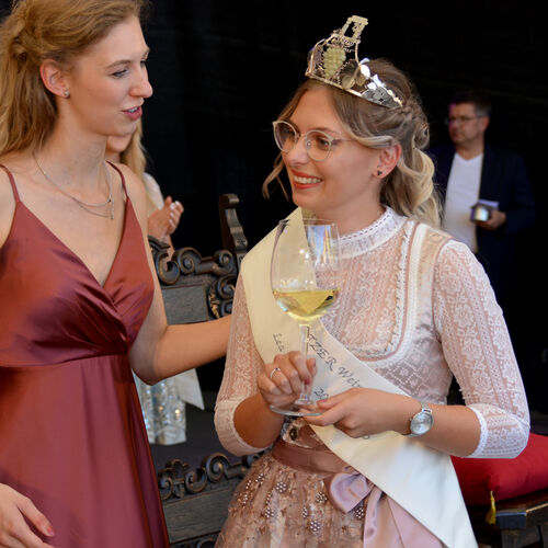 05 - Zeitz feiert Weinfest und krt neue Weinprinzessin