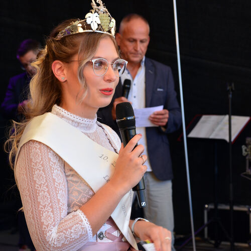 06 - Zeitz feiert Weinfest und krt neue Weinprinzessin