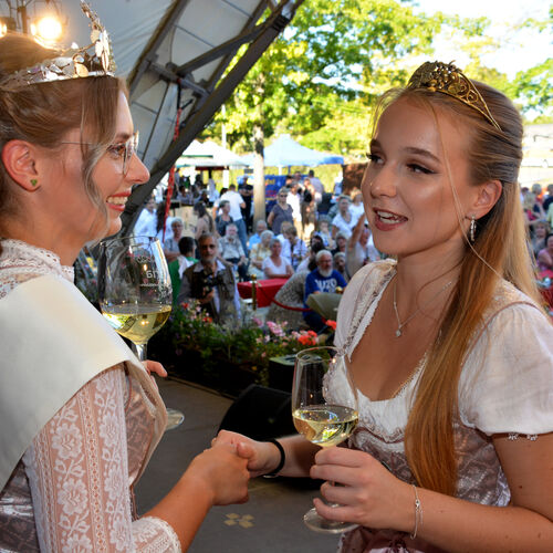 08 - Zeitz feiert Weinfest und krt neue Weinprinzessin