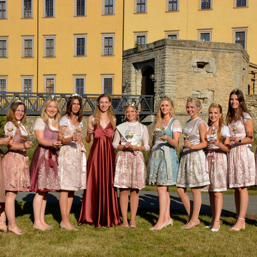 09 - Zeitz feiert Weinfest und krt neue Weinprinzessin