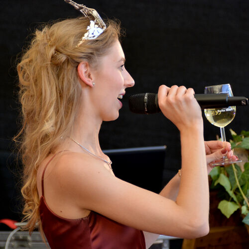 19 - Zeitz feiert Weinfest und krt neue Weinprinzessin
