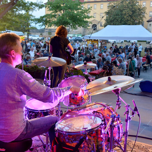 27 - Zeitz feiert Weinfest und krt neue Weinprinzessin
