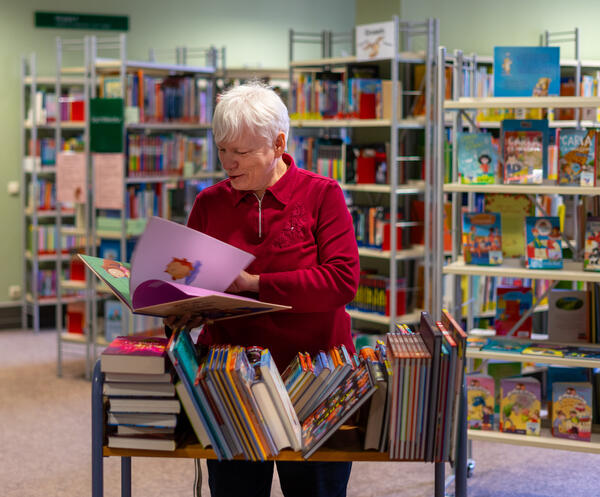 Manuela Freyberg, Leiterin der Stadtbibliothek Zeitz