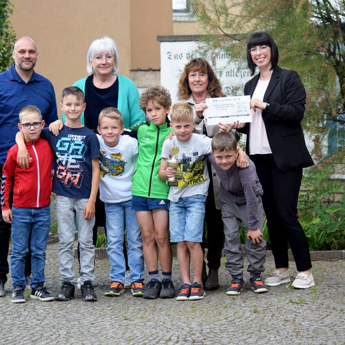 Foto 02 - Scheckübergabe Kinderduathlon