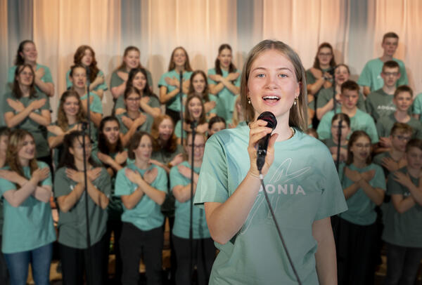 Adonia Musical Mose
