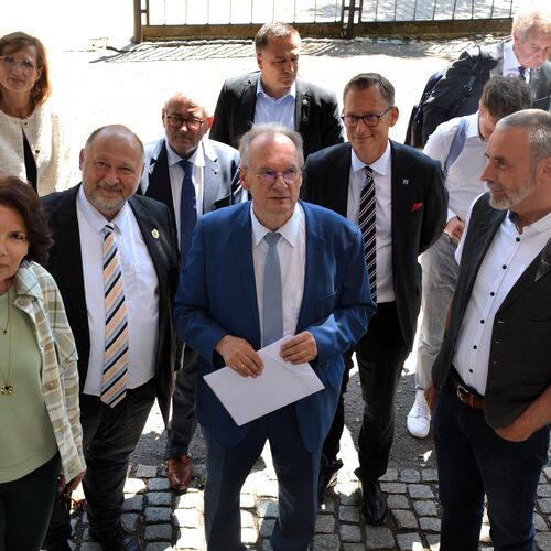 Foto 03 - Ministerpräsident Dr. Reiner Haseloff übergibt Förderbescheide für Schule und Zekiwa Reallabor