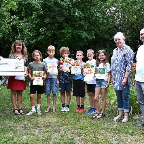 Foto 03 - Scheckübergabe Kinderduathlon 2025 an Grundschule Rehmsdorf