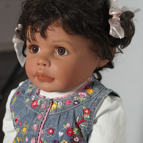 Zoll Auktion 2025 - MasterPiece Puppe Doll groß