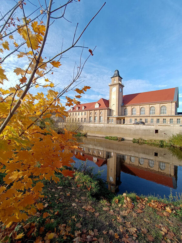002 Bahnhof Herbst