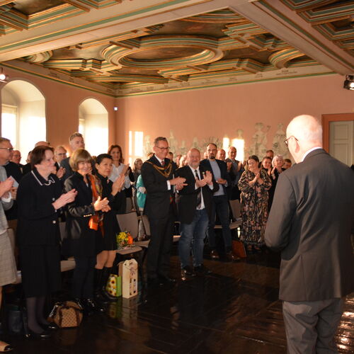 Foto 05 - Ehrenbürgerschaft an Ernst-Albert Naether verliehen