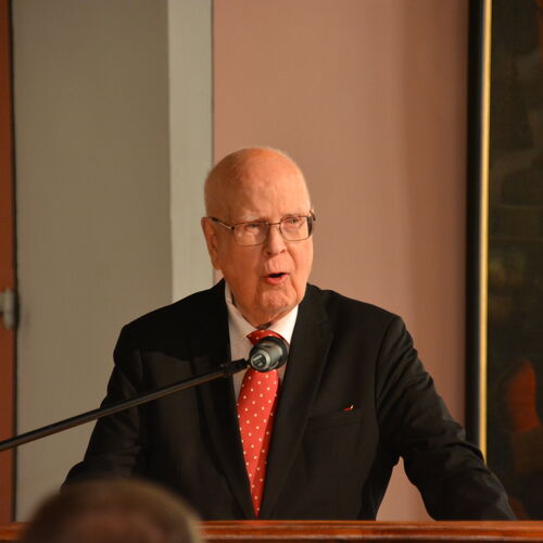 Foto 17 - Ehrenbürgerschaft an Ernst-Albert Naether verliehen